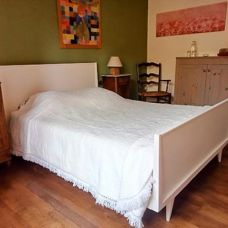 Bed and Breakfast Chez Cecile Et Jean-No Gan Exterior foto