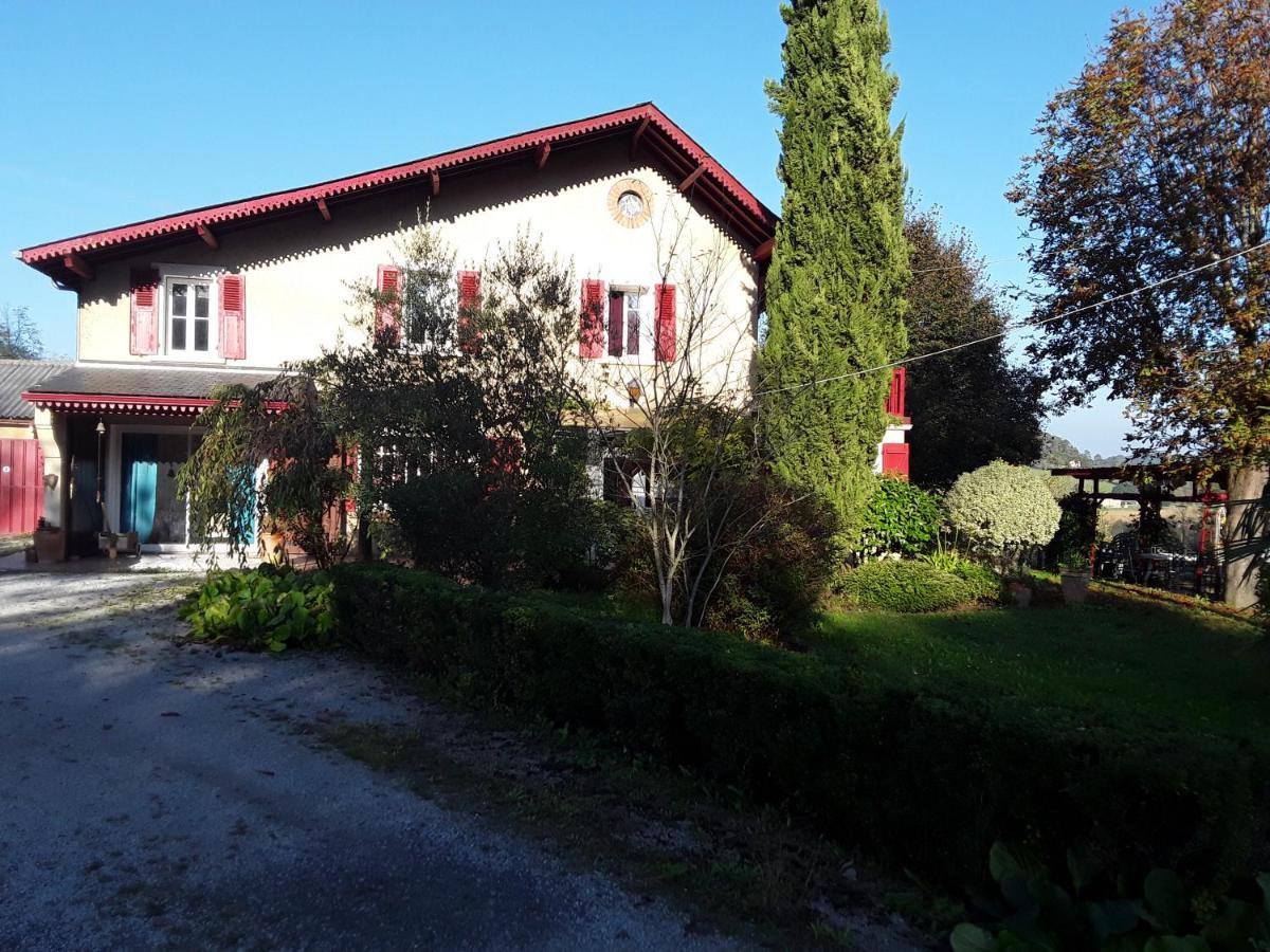 Bed and Breakfast Chez Cecile Et Jean-No Gan Exterior foto